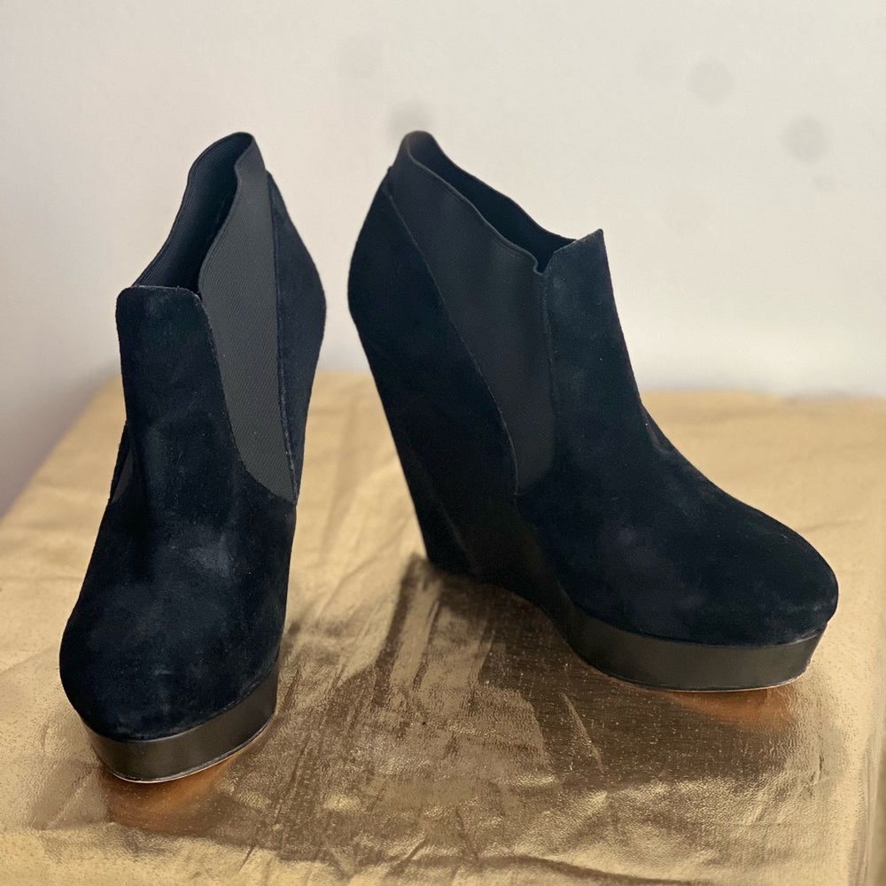 Elegant Black Wedge Ankle Boots